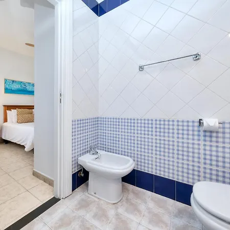 Blue Waves House - Heated Pool, Bbq And Bicycles By Lanzarote Semesterbostad