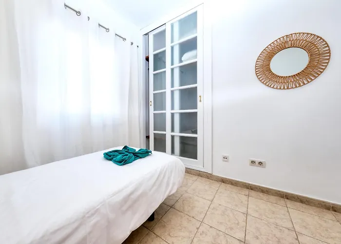 Dom wakacyjny Blue Waves House - Heated Pool, Bbq And Bicycles By Lanzarote