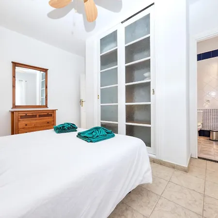 Blue Waves House - Heated Pool, Bbq And Bicycles By Lanzarote