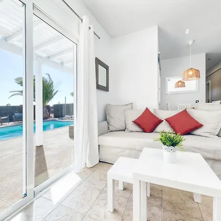 Сasa de vacaciones Blue Waves House - Heated Pool, Bbq And Bicycles By Lanzarote *