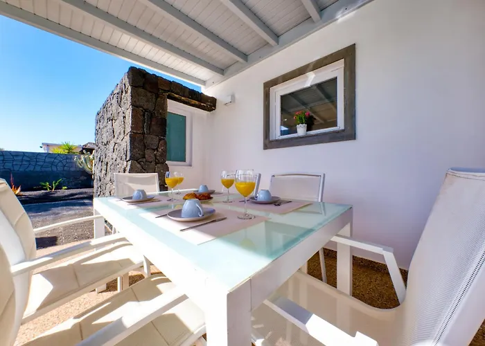 Blue Waves House - Heated Pool, Bbq And Bicycles By Lanzarote 펜션