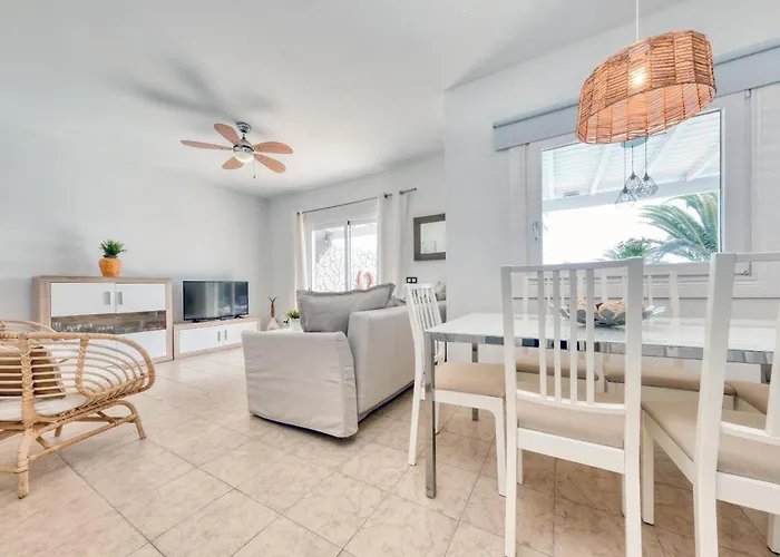 Blue Waves House - Heated Pool, Bbq And Bicycles By Lanzarote 普拉亚布兰卡